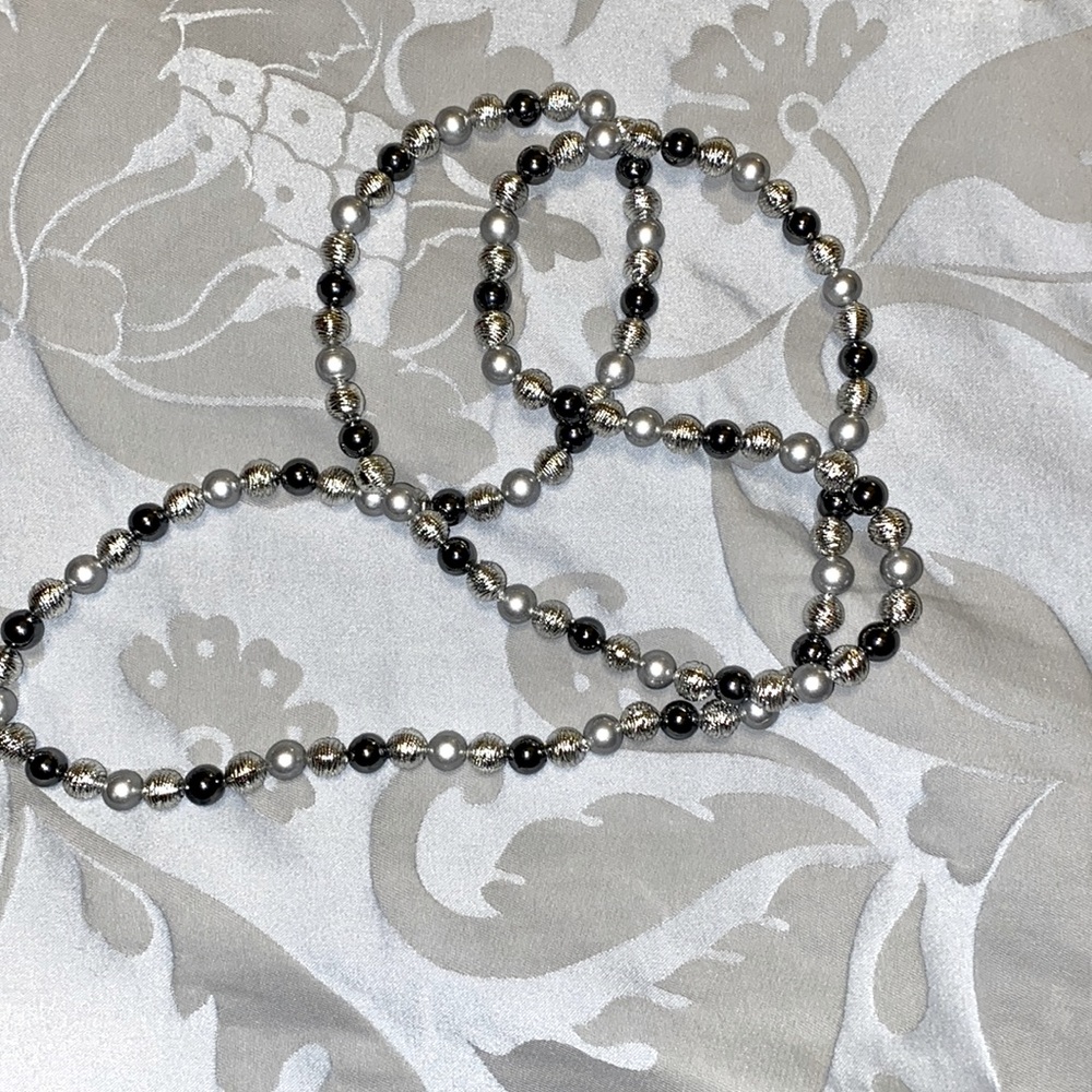 Tri-Color Beaded Necklace